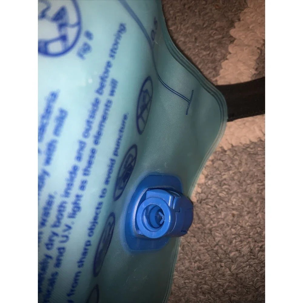 Mothybot Hydration Backpack 2L Insulated Water Bladder Aqua Blue Hiking Festival